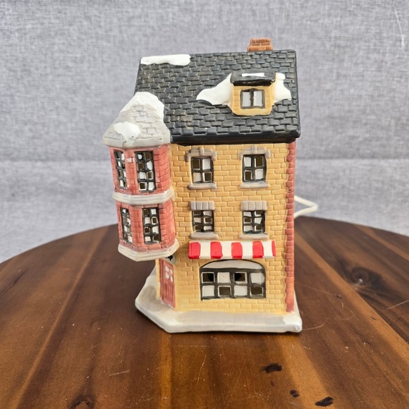 Dickens Collectables Other - Dickens Collectables Hand Painted Porcelain Lighted‎ House Village Toy Shop